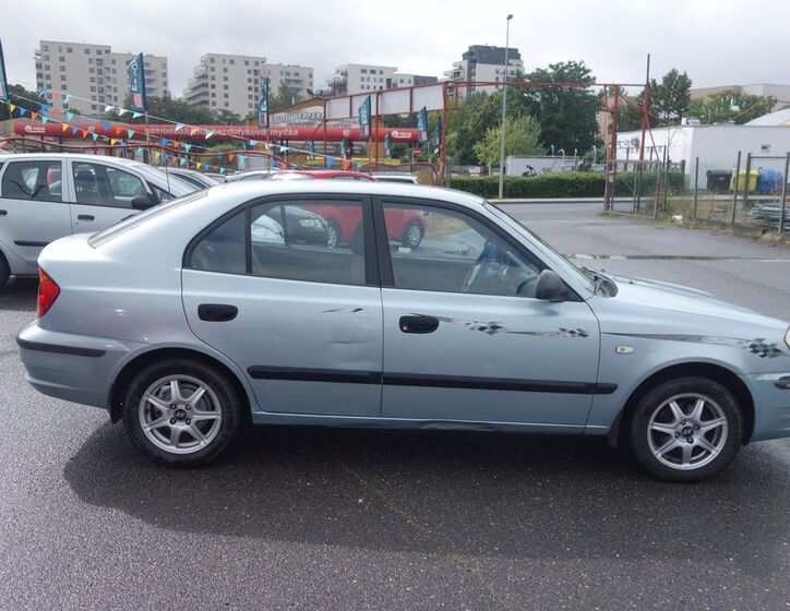 Hyundai Accent 8
