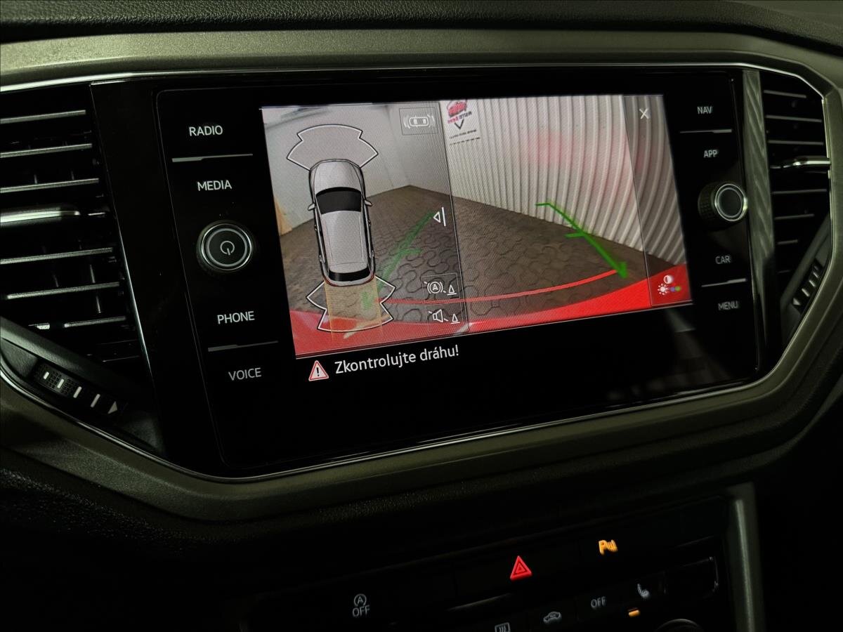 Volkswagen T-Roc SUV / Terénní 2,0 l 140 kw