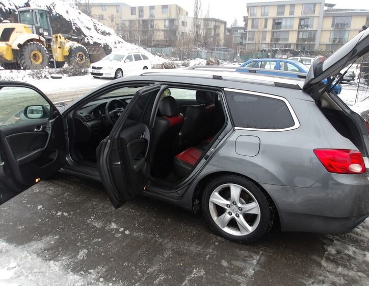 Honda Accord Kombi 2,2 l 110 kw