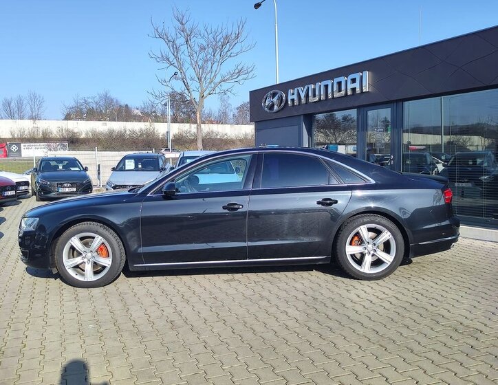 Audi A8 Sedan / Limuzína 3,0 l 190 kw