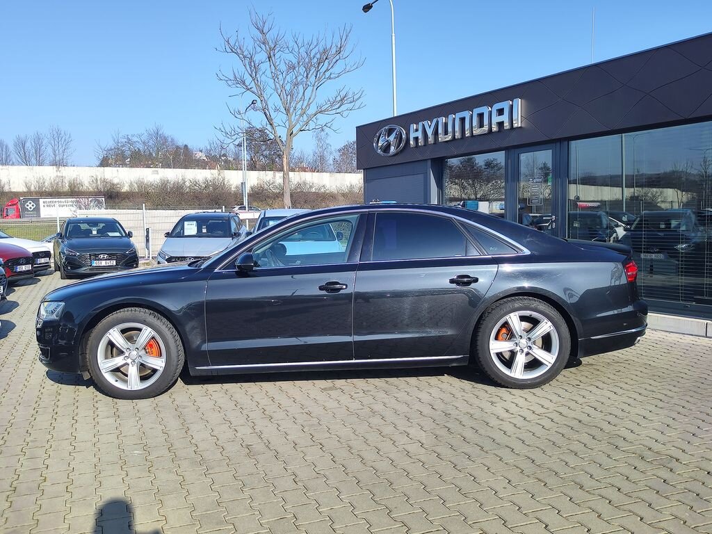 Audi A8 Sedan / Limuzína 3,0 l 190 kw