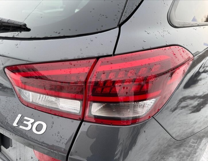 Hyundai i30 Kombi 998,0 73 kw