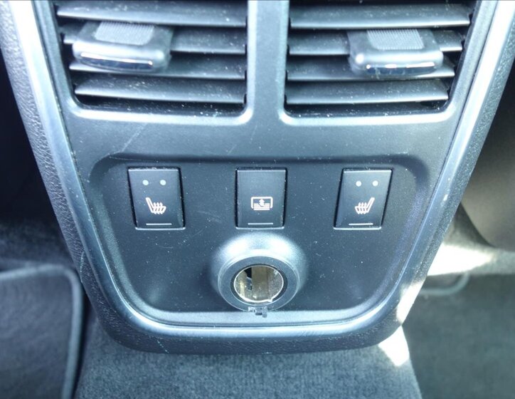 Lancia Thema Sedan 3,0 l 140 kw