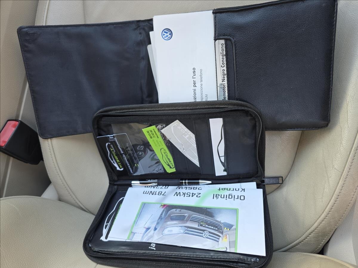 Volkswagen Touareg SUV / Terénní 4,1 l 250 kw