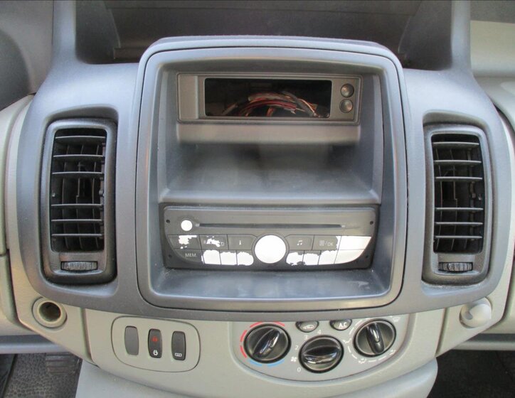 Opel Vivaro Kombi 2,0 l 84 kw