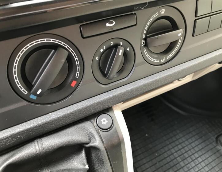 Volkswagen Transporter 11