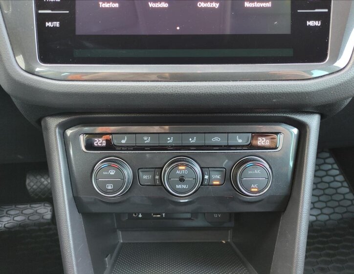 Volkswagen Tiguan SUV / Terénní 2,0 l 110 kw