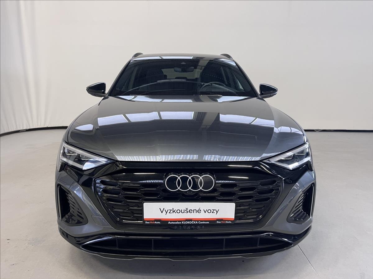 Audi Q8 e-tron SUV 0,0 300 kw
