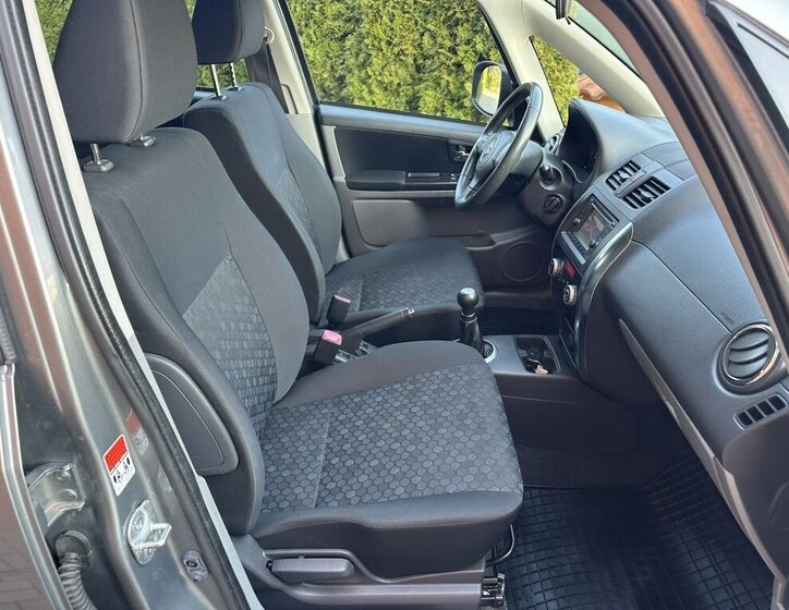 Suzuki SX4 Hatchback 1,6 l 88 kw