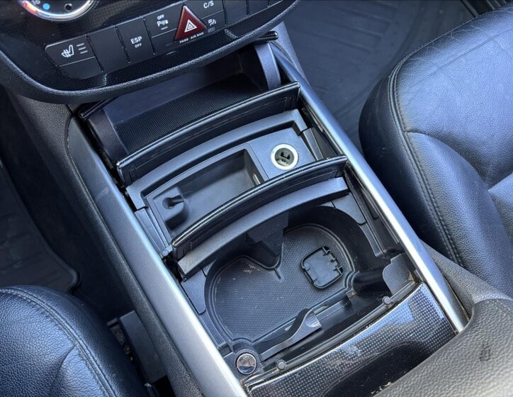 Mercedes-Benz Třídy R Kombi 3,0 l 165 kw