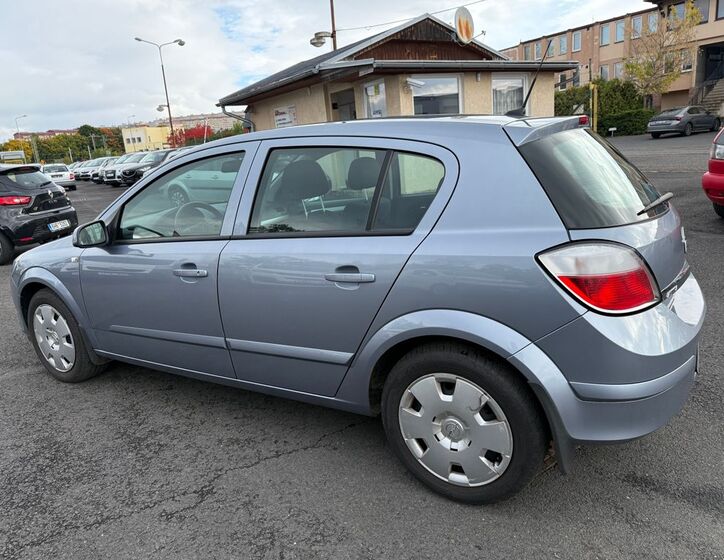 Opel Astra 6