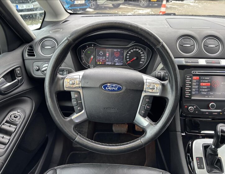 Ford S-MAX 17