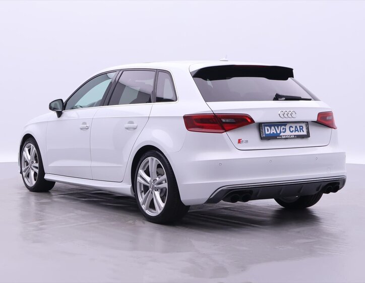 Audi S3 Hatchback 2,0 l 221 kw