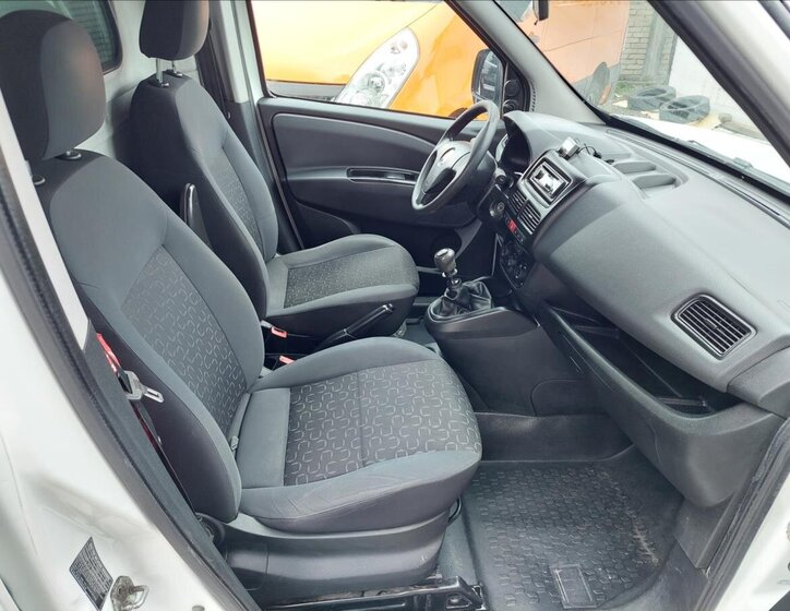 Fiat Dobló Pick-up 1,4 l 88 kw