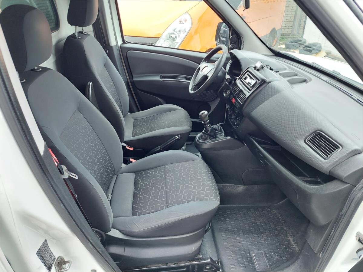 Fiat Dobló Pick-up 1,4 l 88 kw