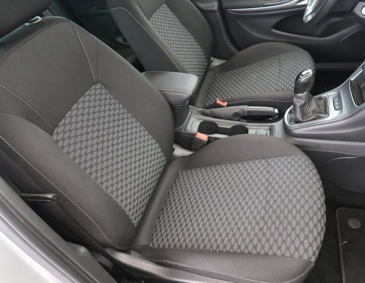 Opel Astra Hatchback 1,2 l 81 kw