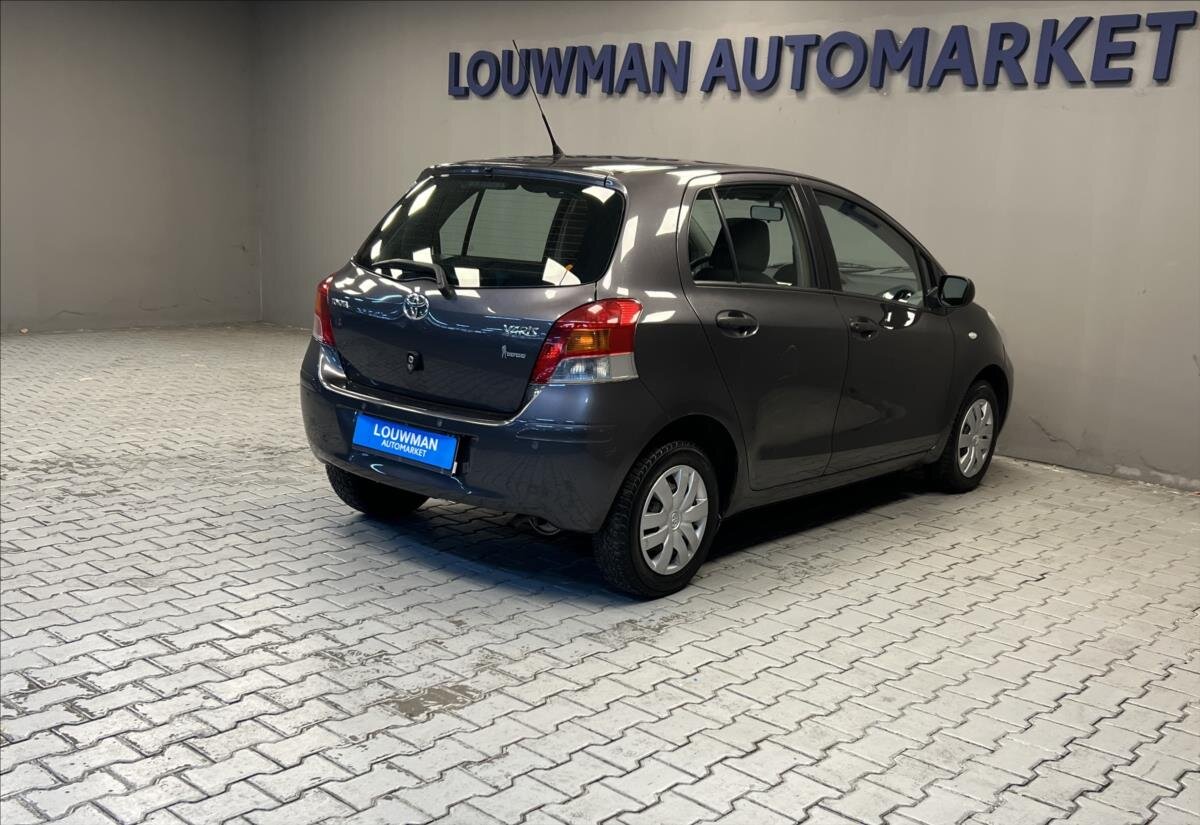 Toyota Yaris Hatchback 998,0 51 kw