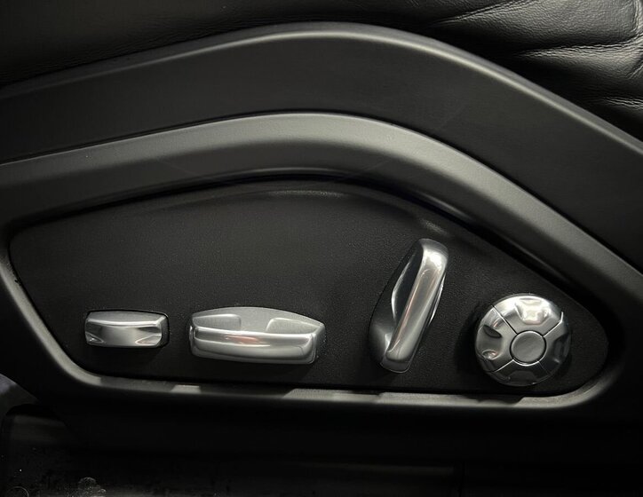 Porsche Panamera Liftback 4,0 l 310 kw