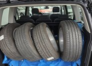 Volkswagen Touran Kombi 1,4 l 110 kw