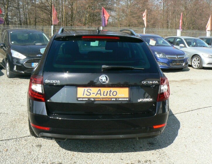 Škoda Octavia Kombi 2,0 l 110 kw