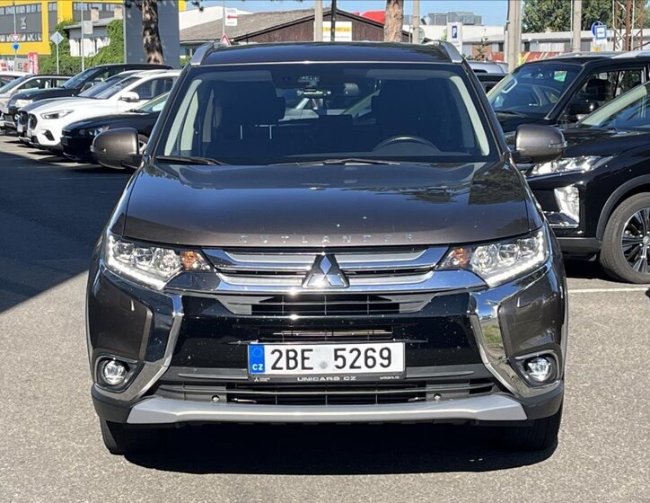 Mitsubishi Outlander SUV / Terénní 2,3 l 110 kw