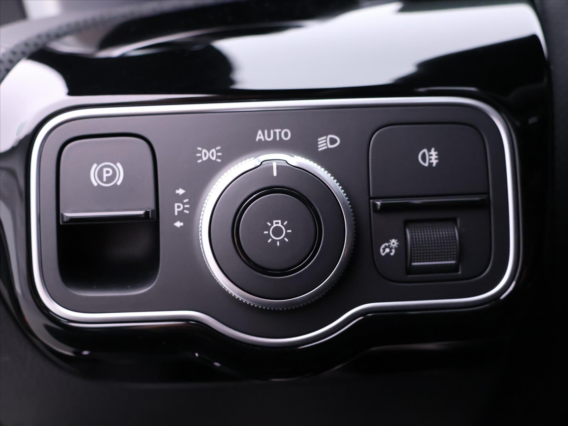 Mercedes-Benz CLA Kupé 1,3 l 120 kw