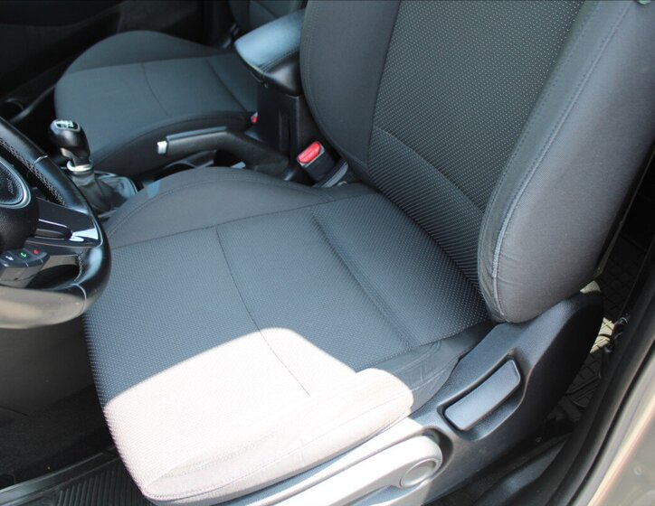 KIA Carens MPV 1,6 l 99 kw