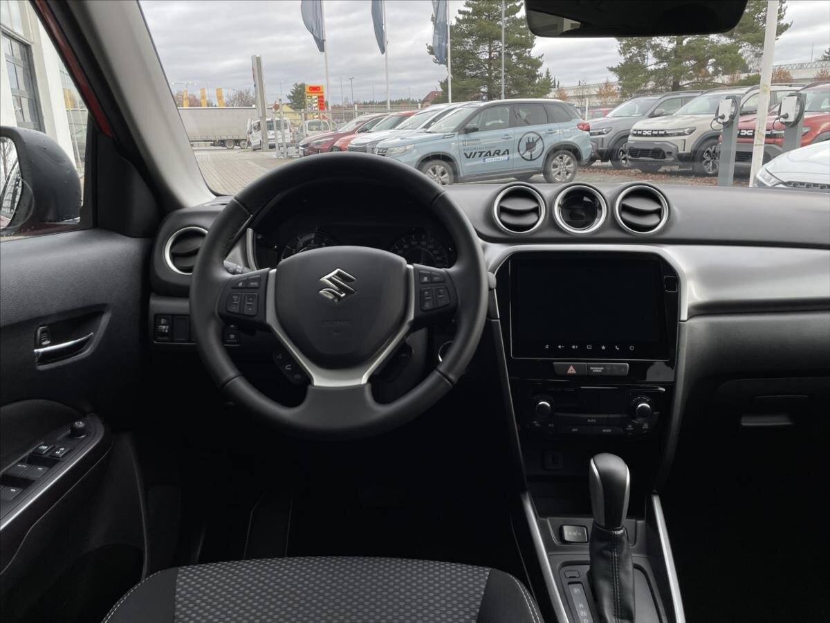 Suzuki Vitara SUV 1,4 l 81 kw