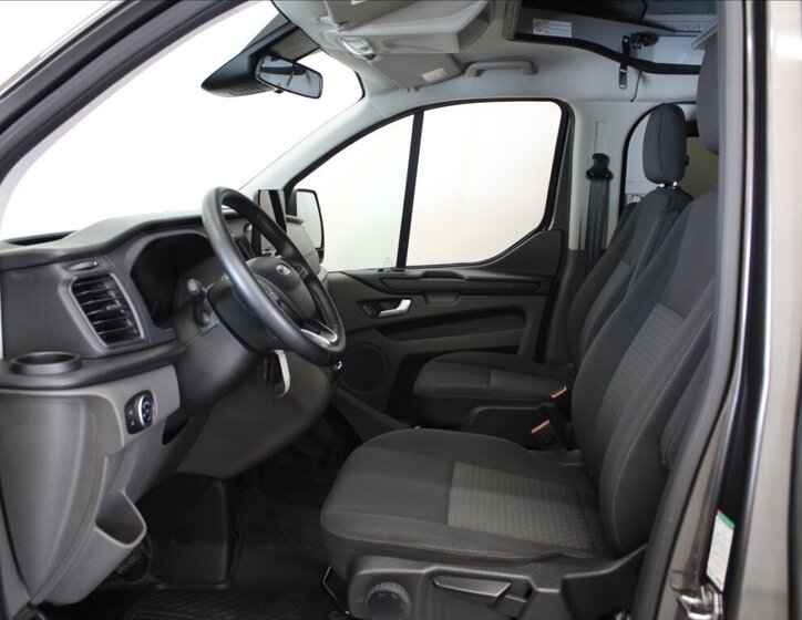 Ford Tourneo Custom MPV 2,0 l 110 kw