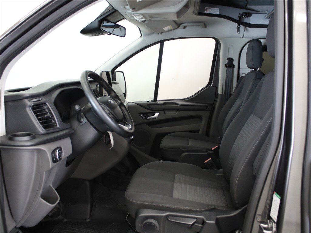 Ford Tourneo Custom MPV 2,0 l 110 kw