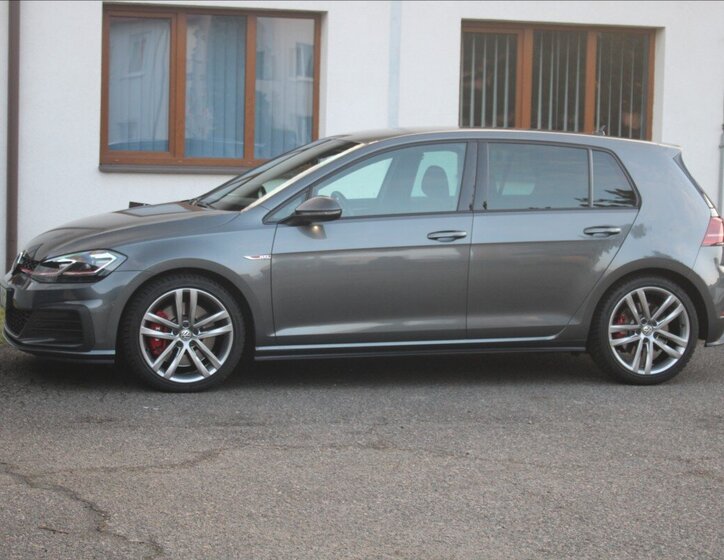 Volkswagen Golf Hatchback 2,0 l 180 kw