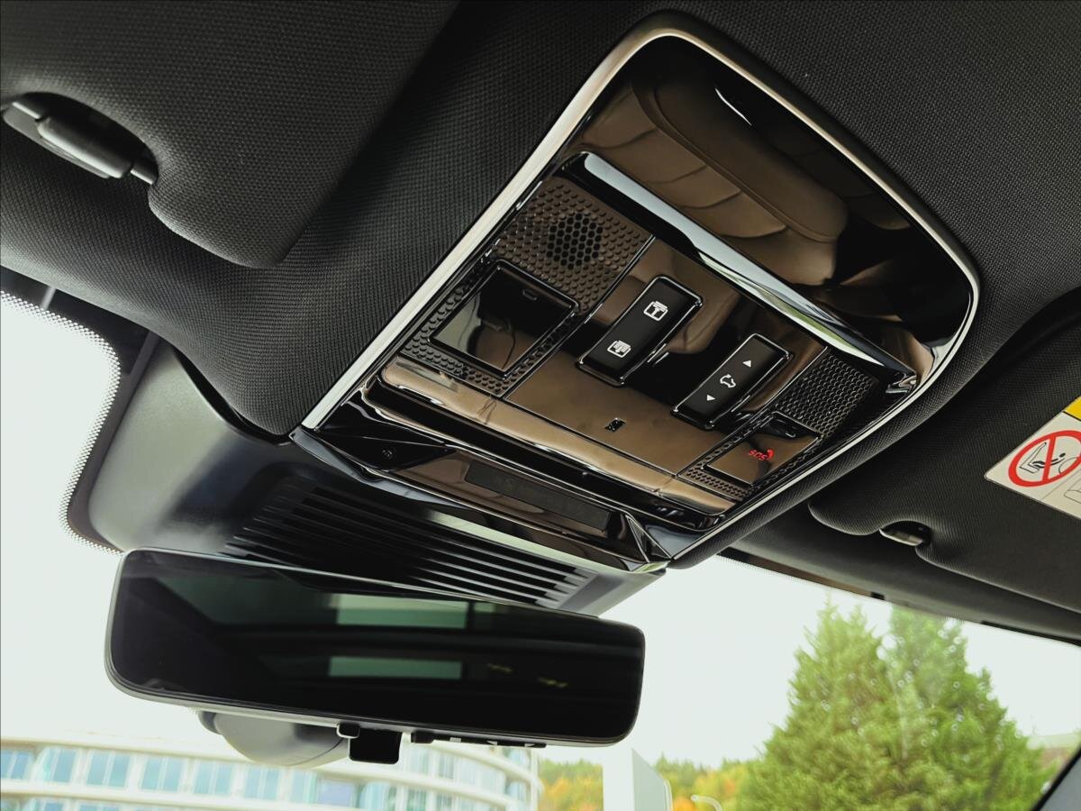 Land Rover Range Rover SUV / Terénní 4,4 l 390 kw
