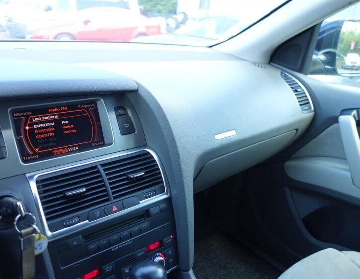 Audi Q7 SUV / Terénní 4,2 l 257 kw