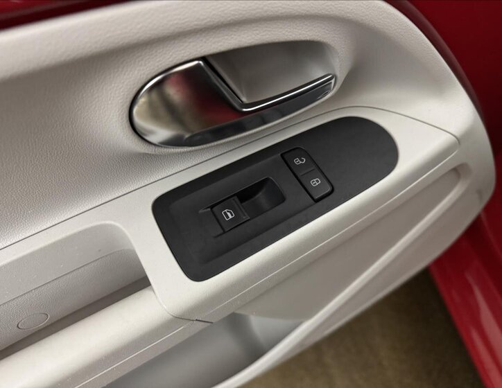 Volkswagen up! 17
