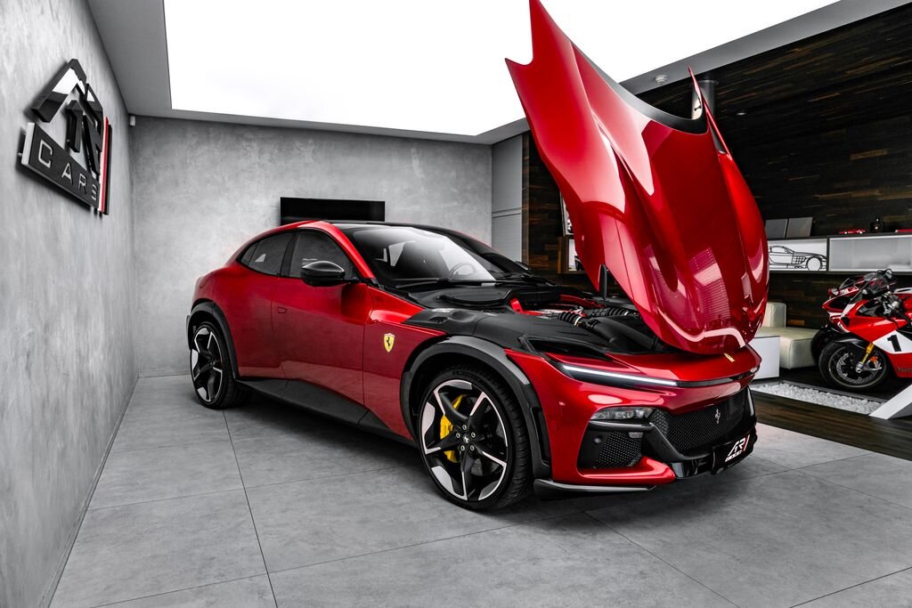 Ferrari Ostatní SUV / Terénní 6,5 l 529 kw