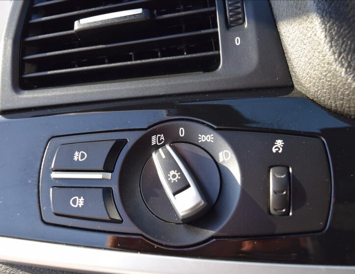 BMW X4 Sedan 2,0 l 140 kw