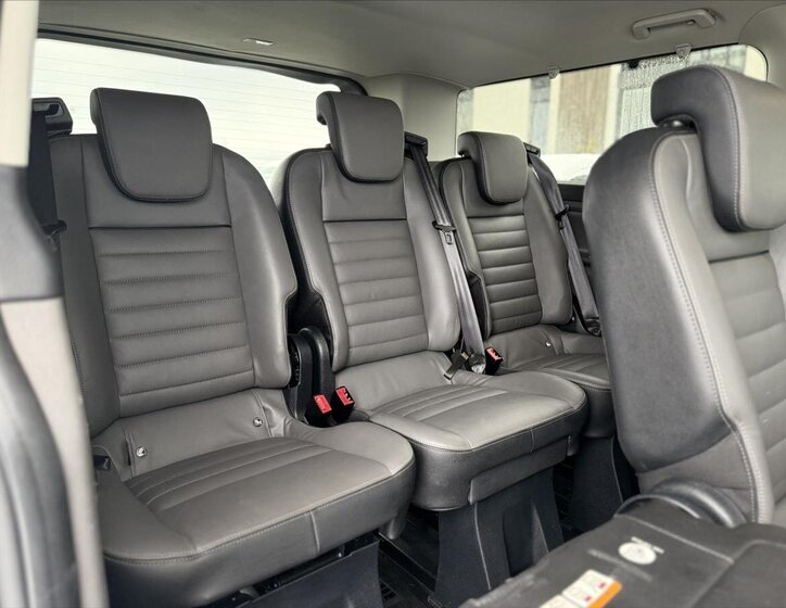 Ford Tourneo Custom 16