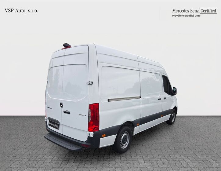 Mercedes-Benz Sprinter 5