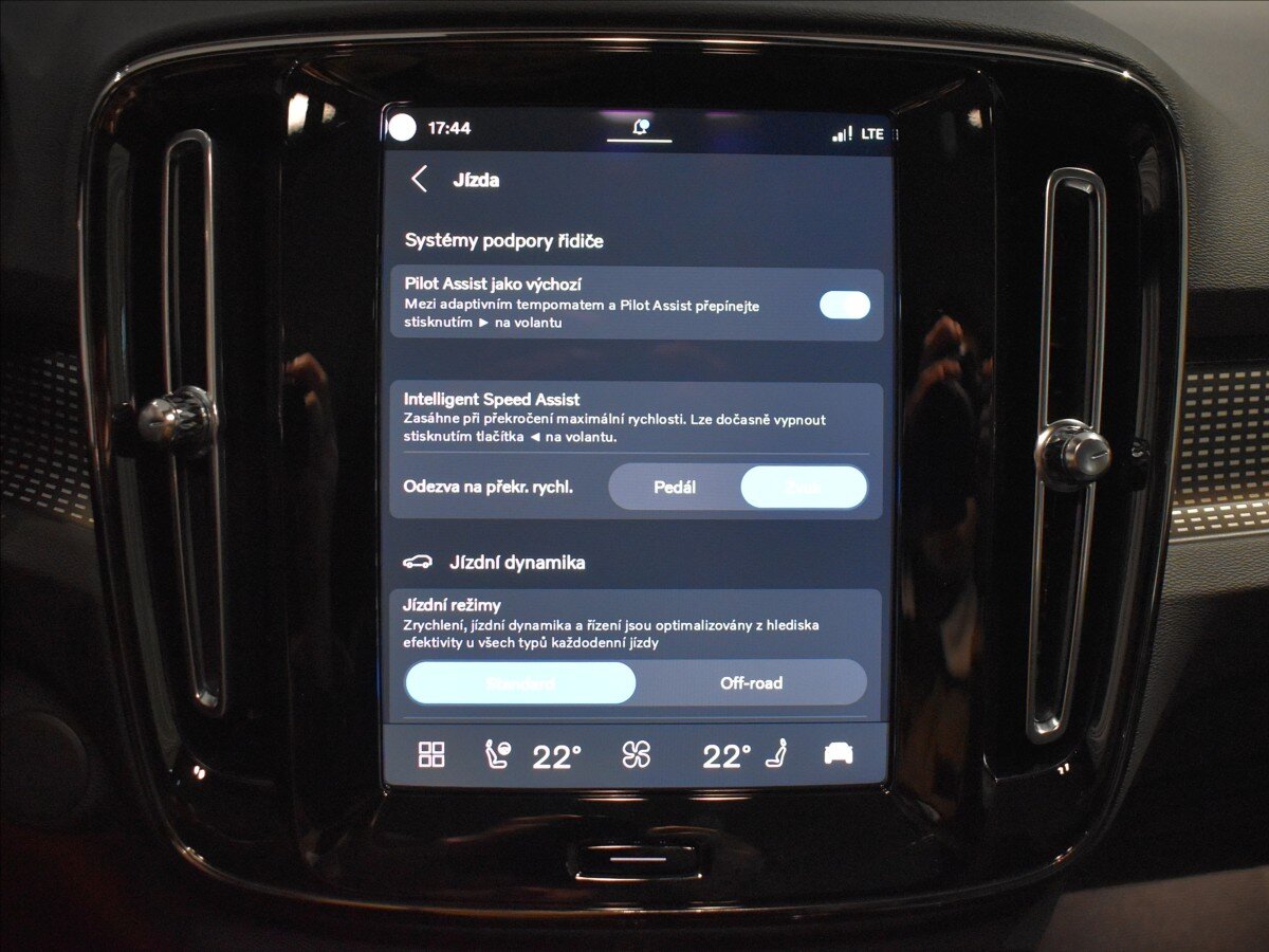 Volvo EC40 SUV 0,0 185 kw