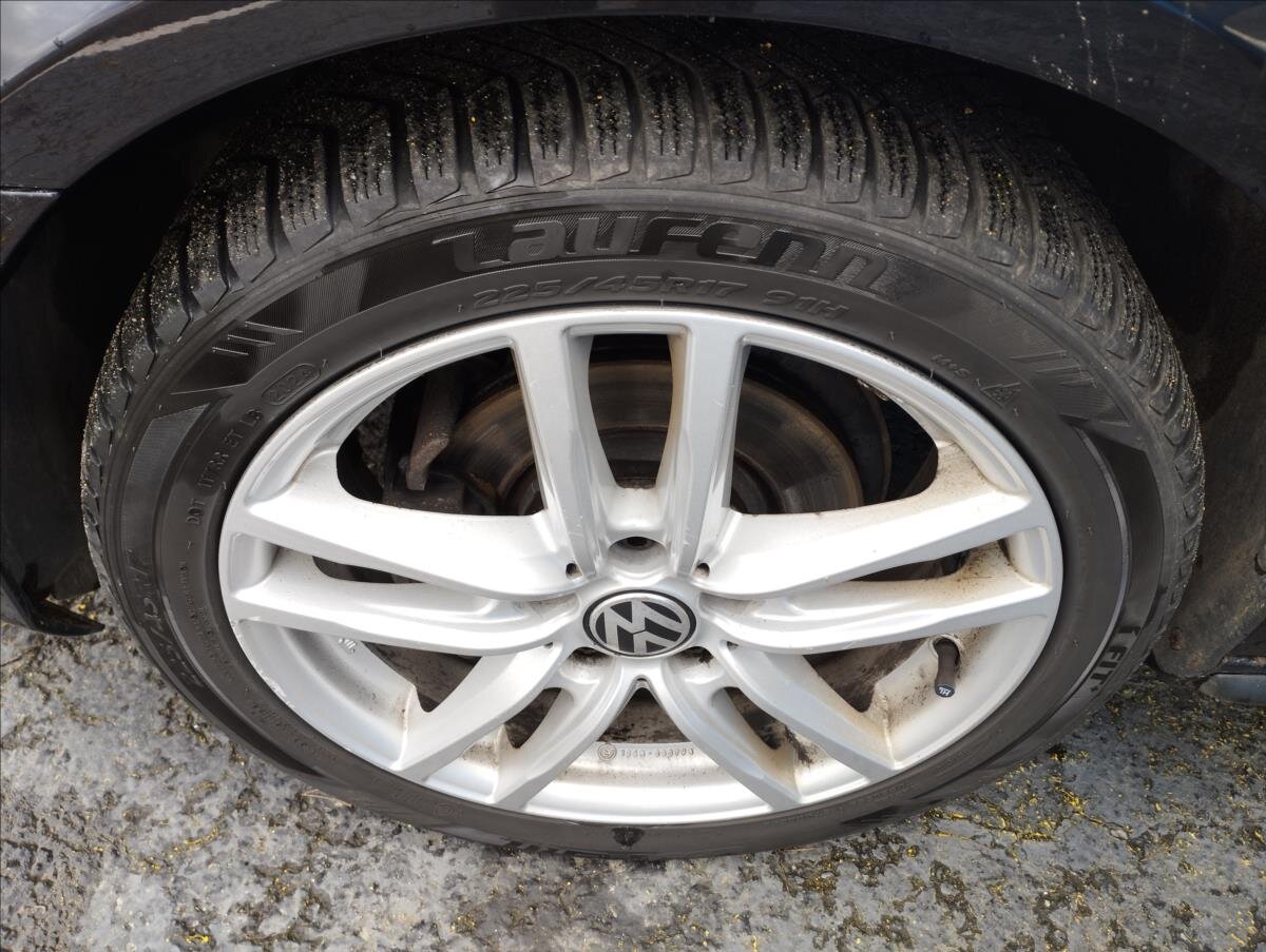 Volkswagen Golf Kombi 1,6 l 77 kw