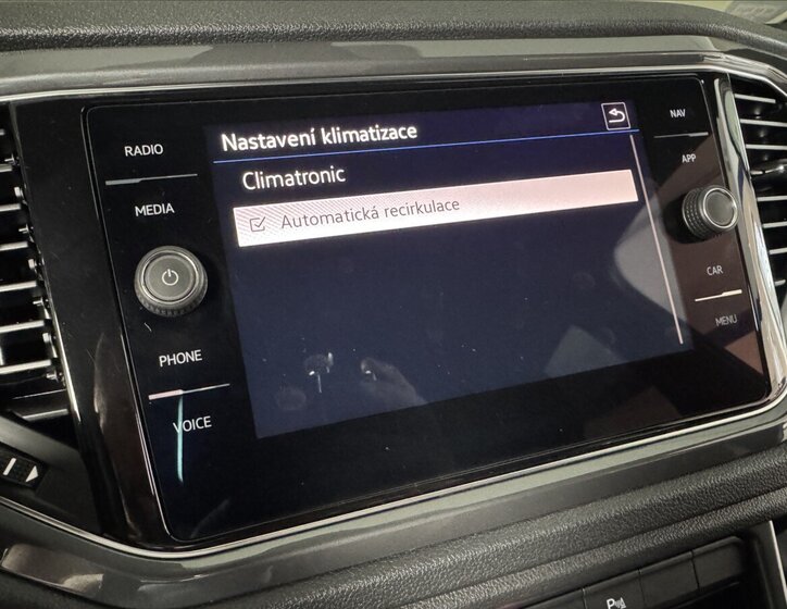 Volkswagen T-Roc SUV 1,5 l 110 kw