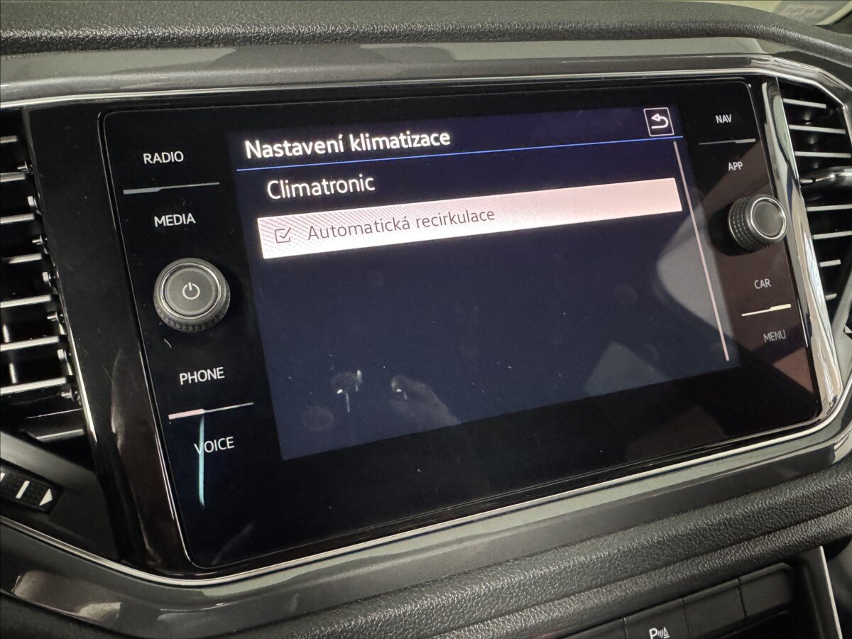 Volkswagen T-Roc SUV 1,5 l 110 kw