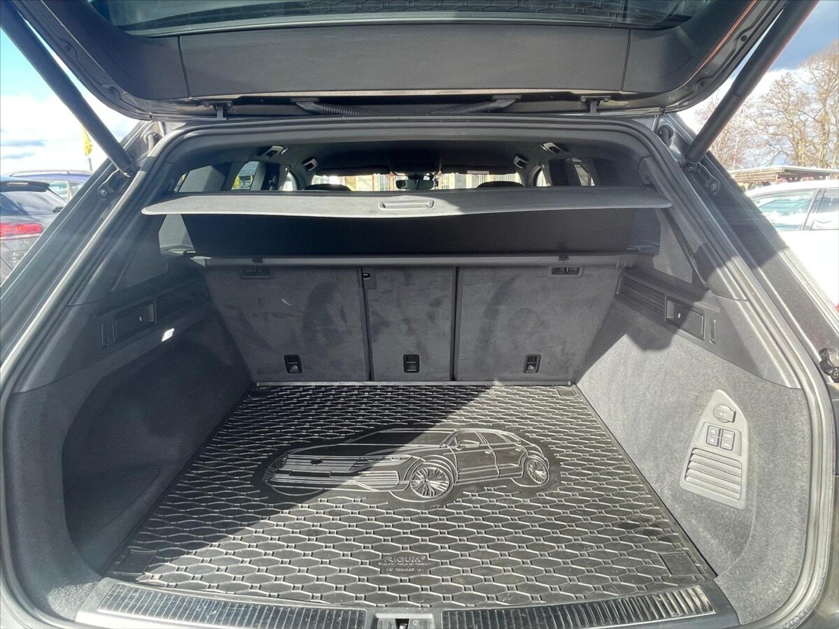 Volkswagen Touareg SUV 3,0 l 210 kw