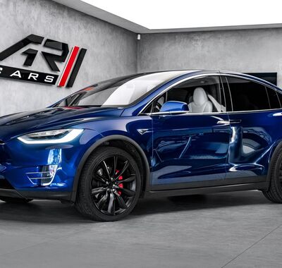 Tesla Model X 1