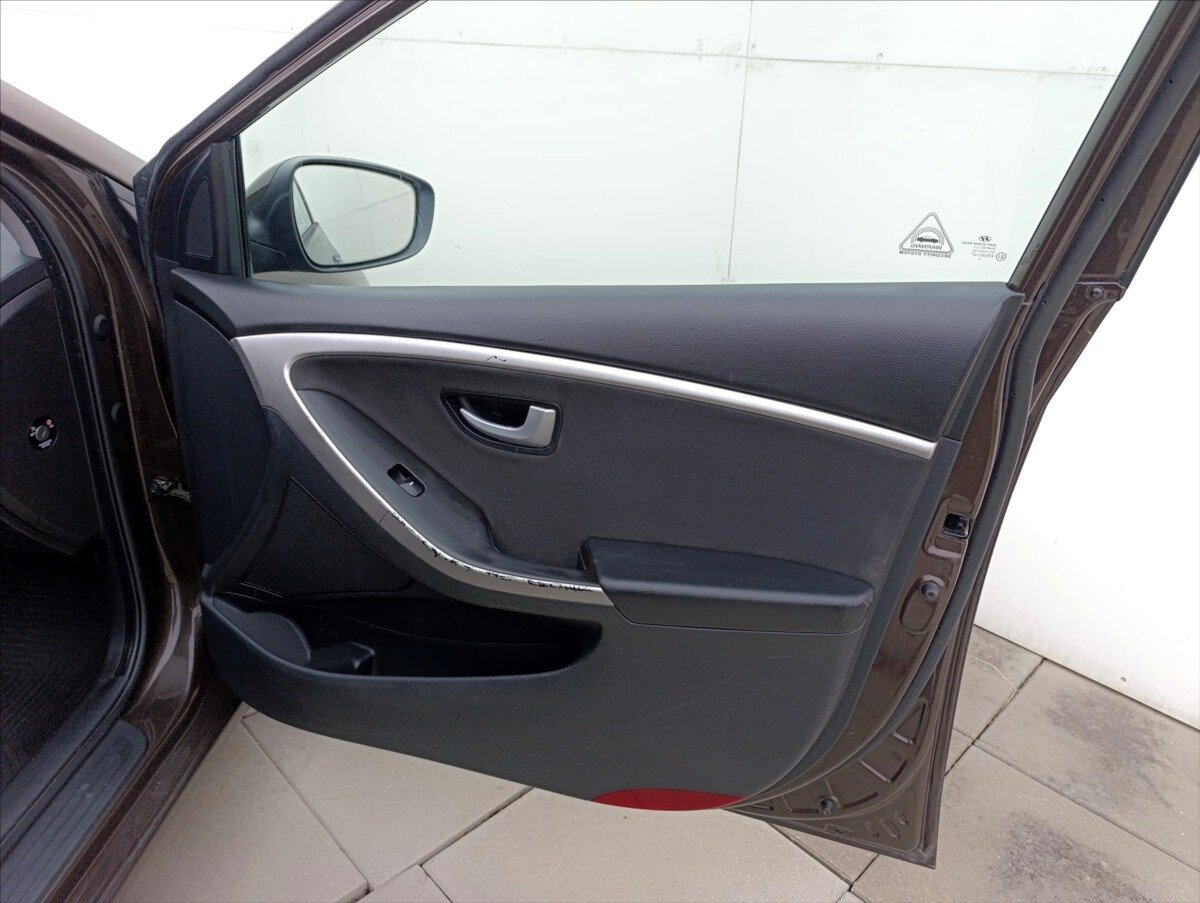 Hyundai i30 Kombi 1,6 l 99 kw