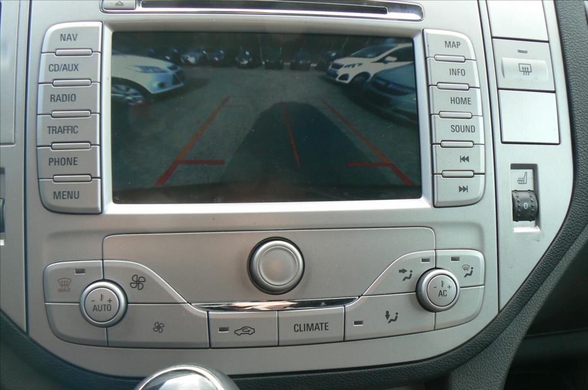 Ford Kuga SUV / Terénní 2,0 l 100 kw