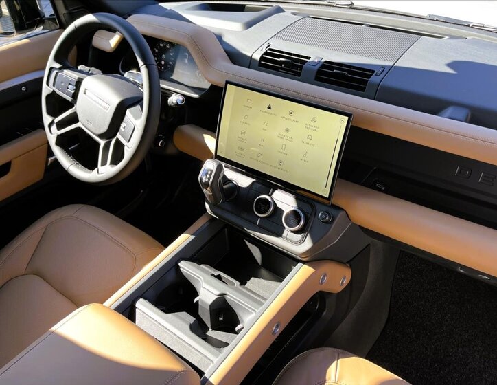 Land Rover Defender SUV / Terénní 5,0 l 313 kw