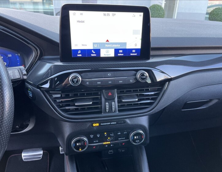 Ford Kuga SUV / Terénní 2,5 l 165 kw