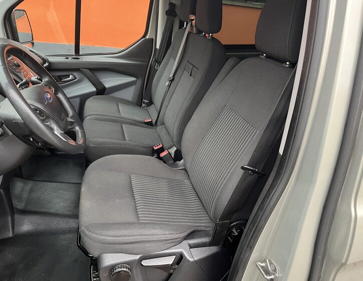 Ford Transit Custom 9