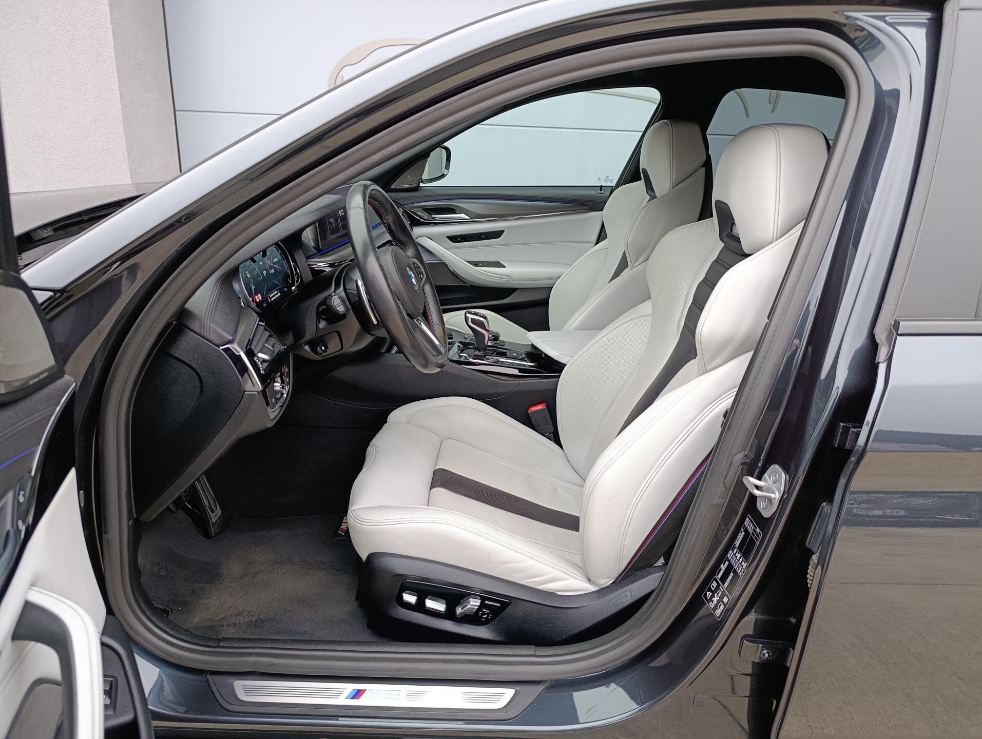 BMW M5 Sedan 4,4 l 460 kw